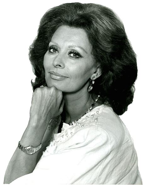 Sophia Loren: biografia dellattrice napoletana